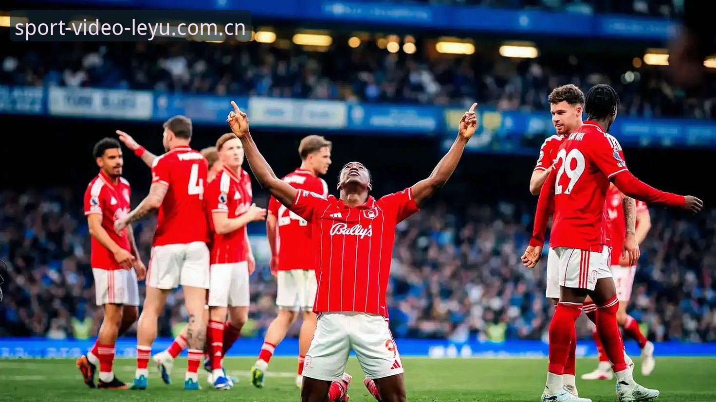 乐鱼体育经典对决推荐 乐鱼体育见证欧联巅峰对决:阿斯顿维拉3-0完胜弗赖堡夺冠全记录教程